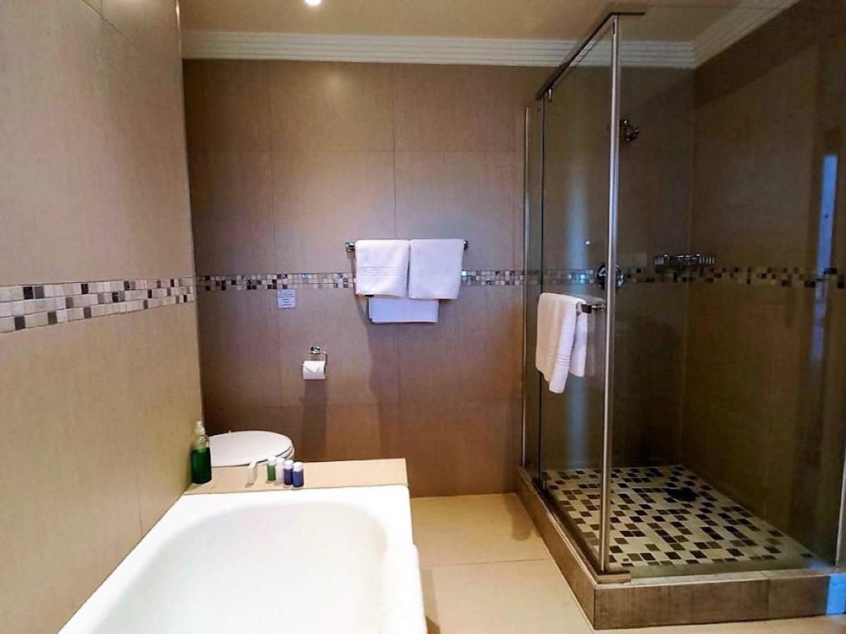 King Suite With Balcony 8 3