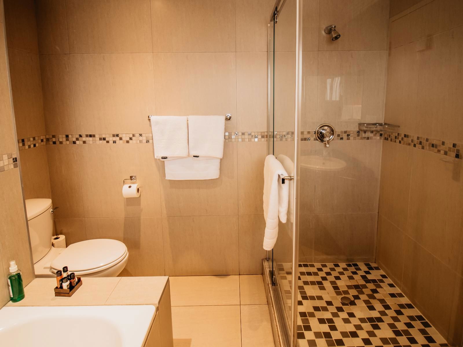 King Suite 3 3