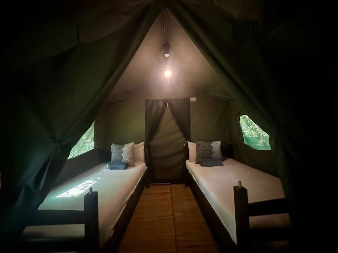 Safari Tent & En-suite Bathroom 3 3