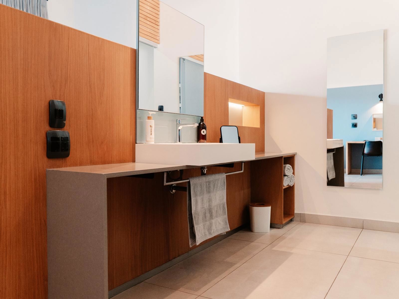 Standard Suite 4 3