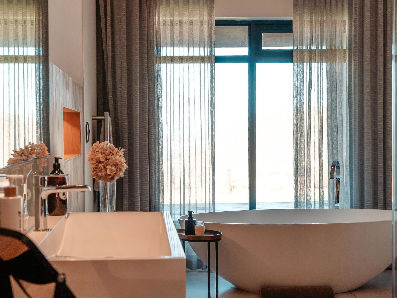 Superior Suite 2 4