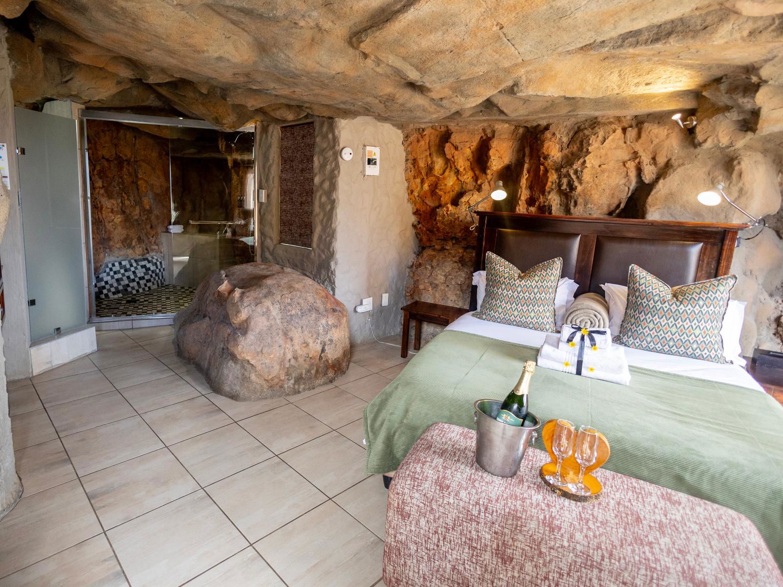 Honeymoon Cave Suite 5