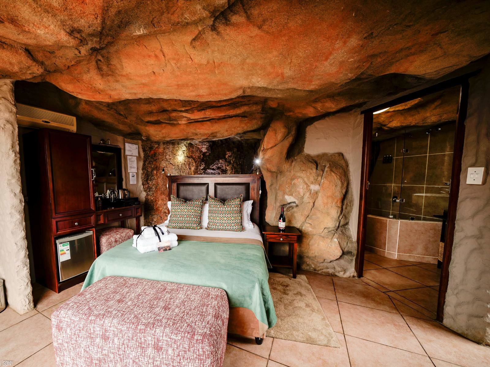 Premium Cave Suite 5