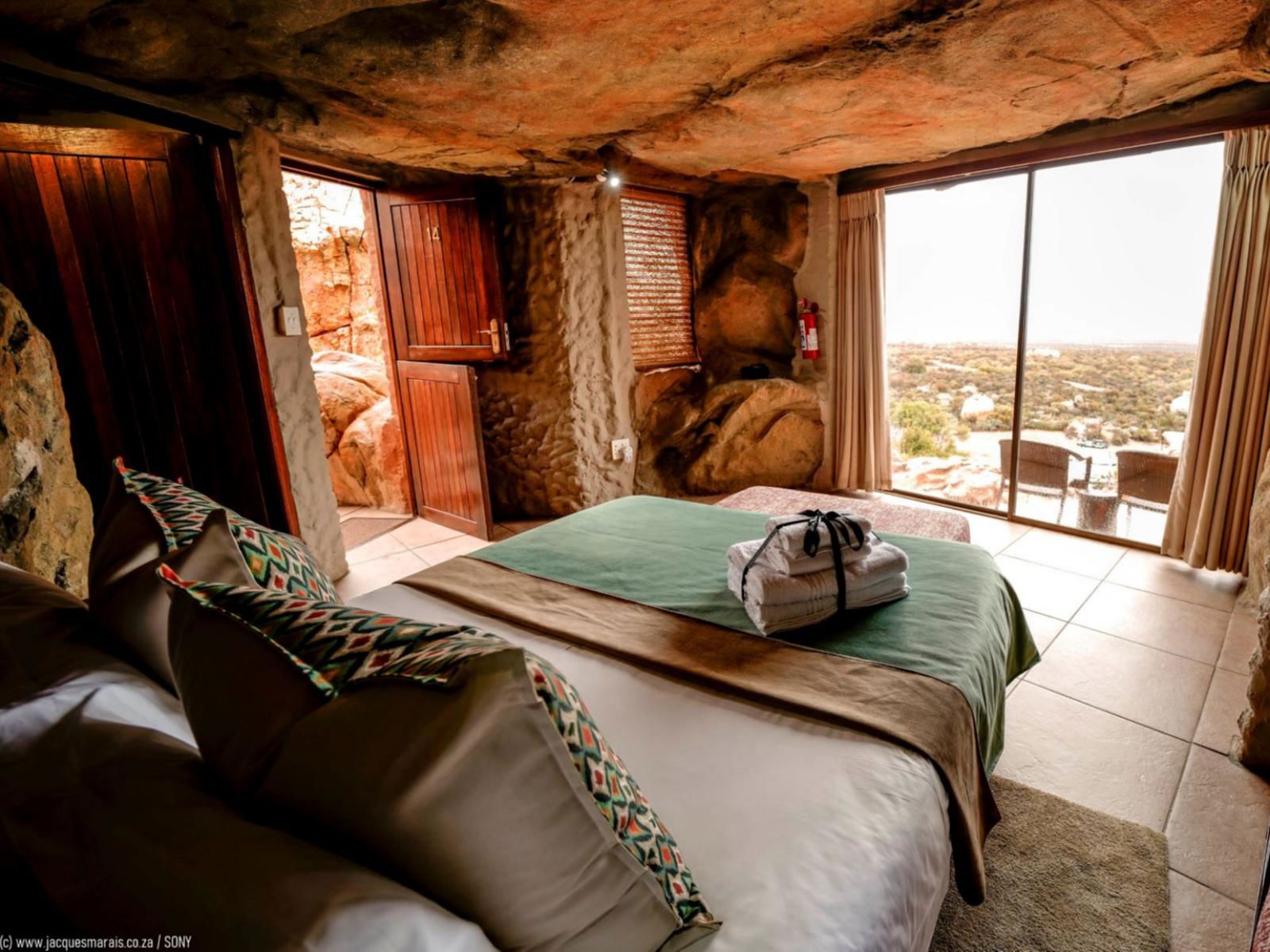 Premium Cave Suite
