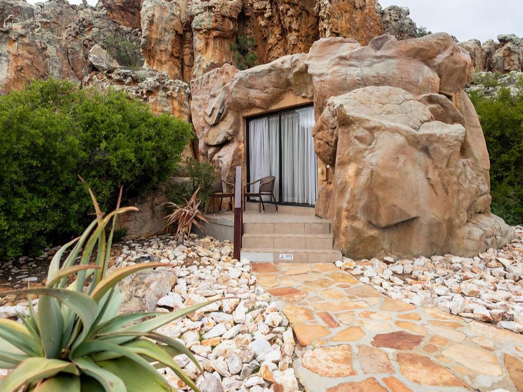 Cave Suite 4