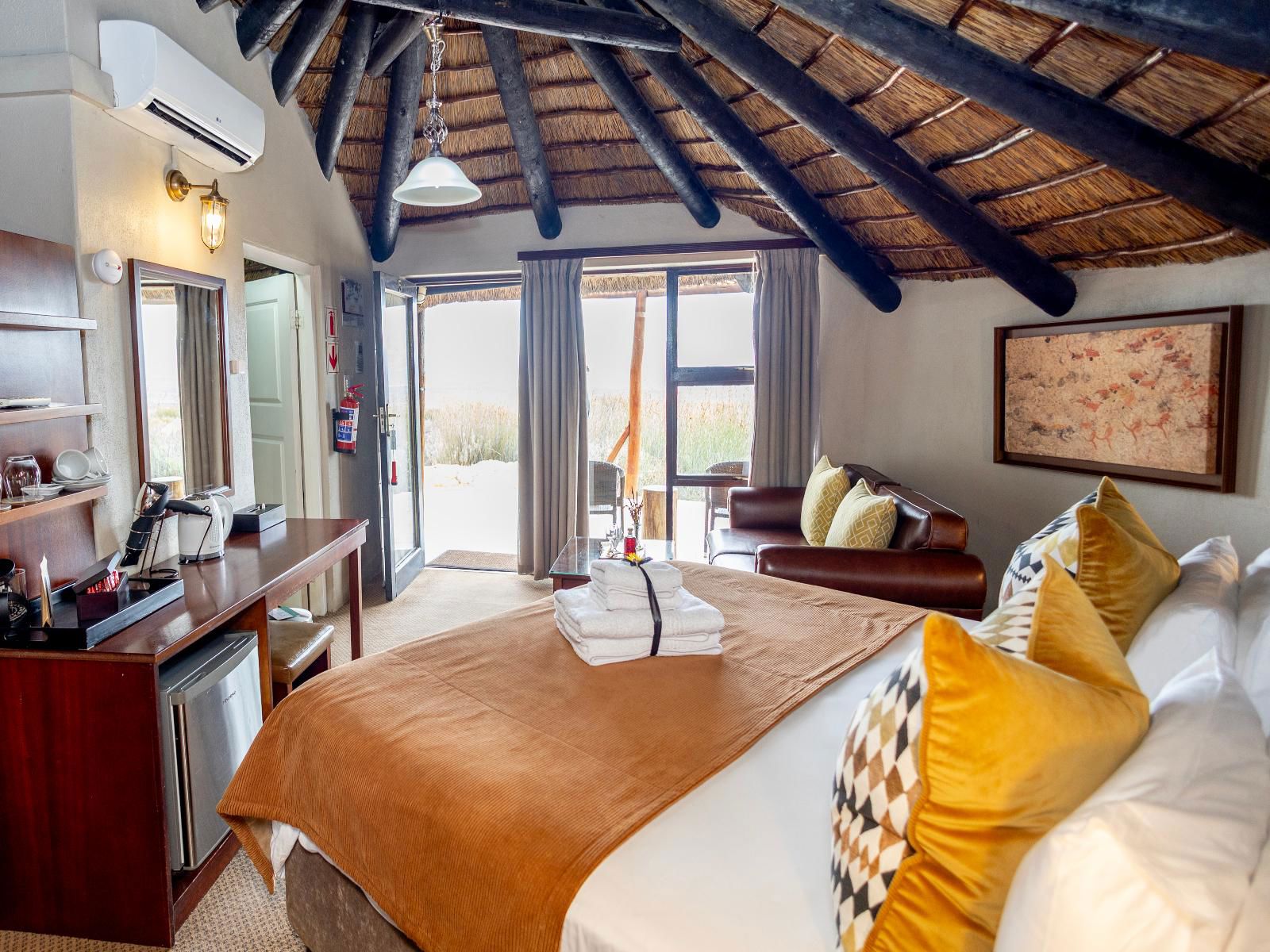 Hut Suite 2 4