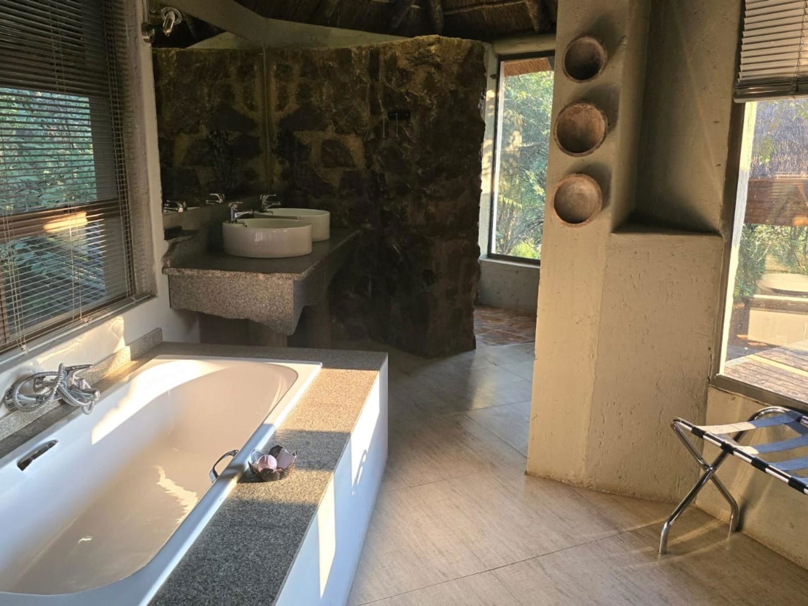 African Bush Chalet 4 2