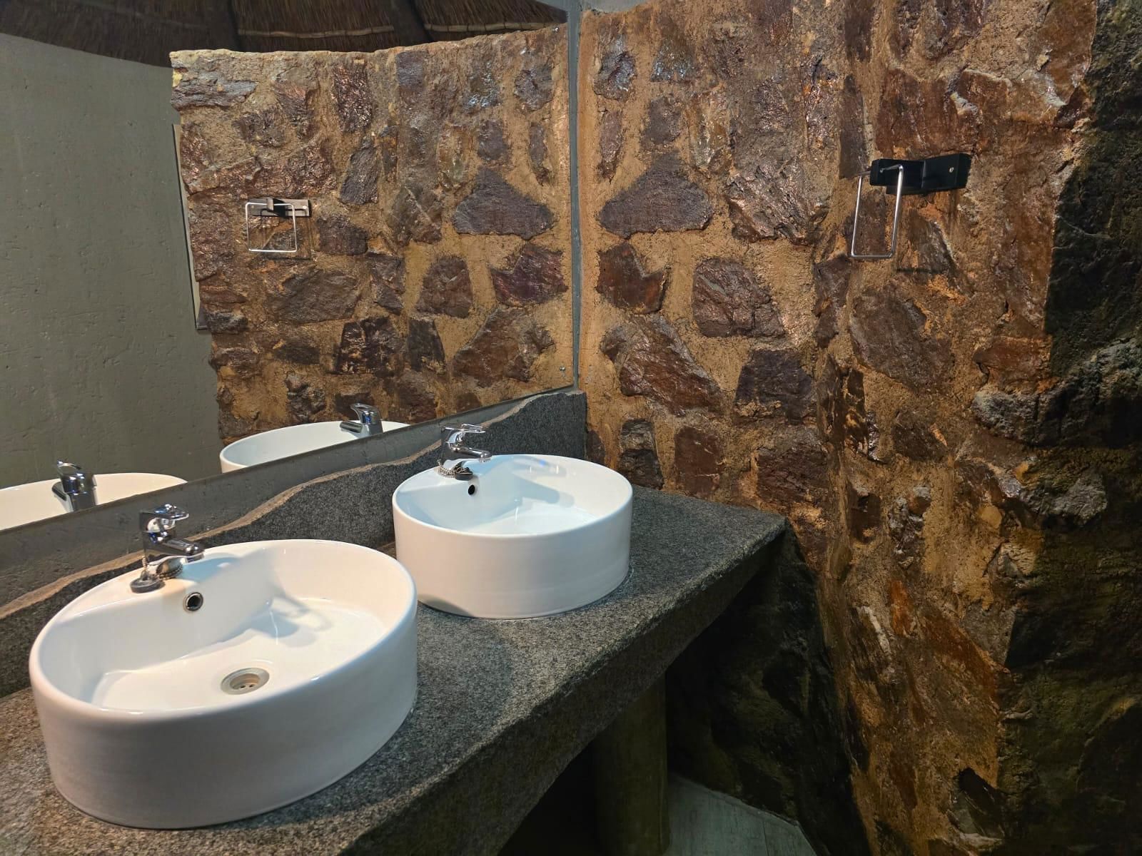 African Bush Chalet 4 4