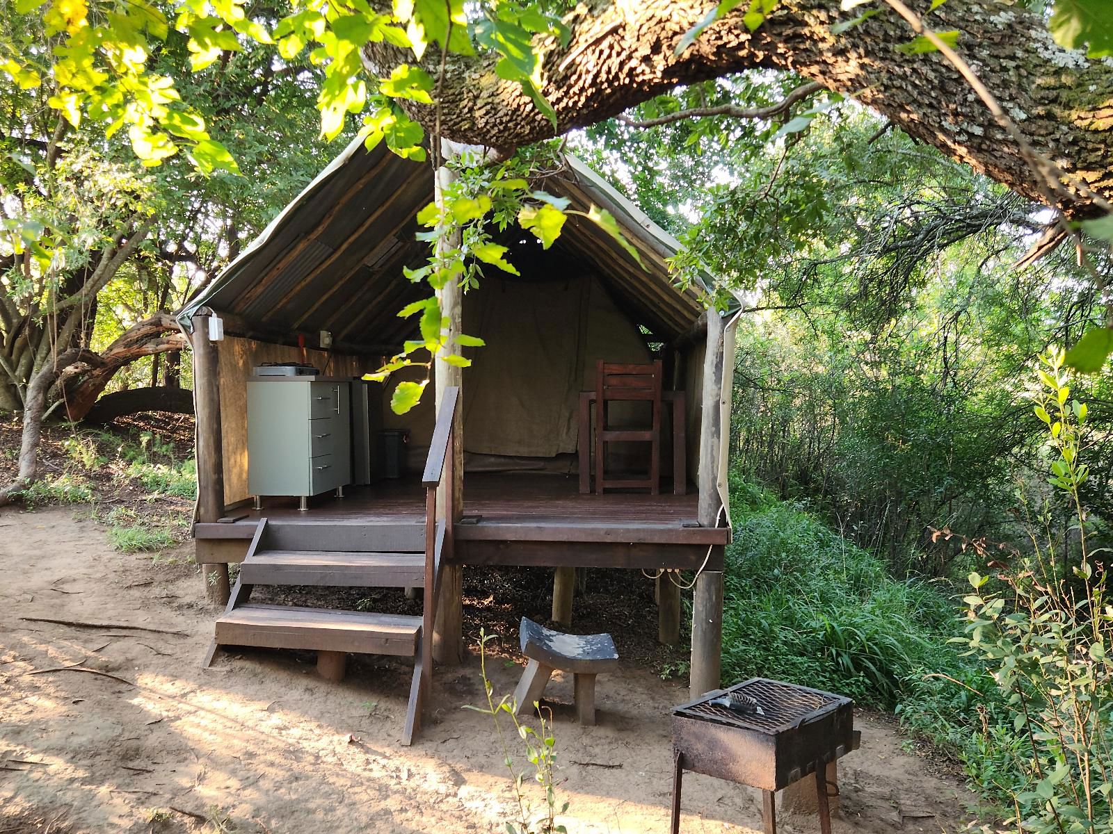 Hideout River View Glamping Tent