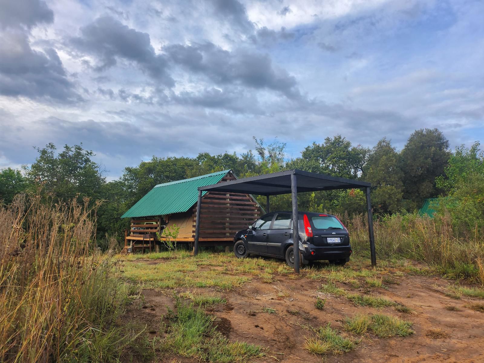 Porcupine River View Glamping Tent