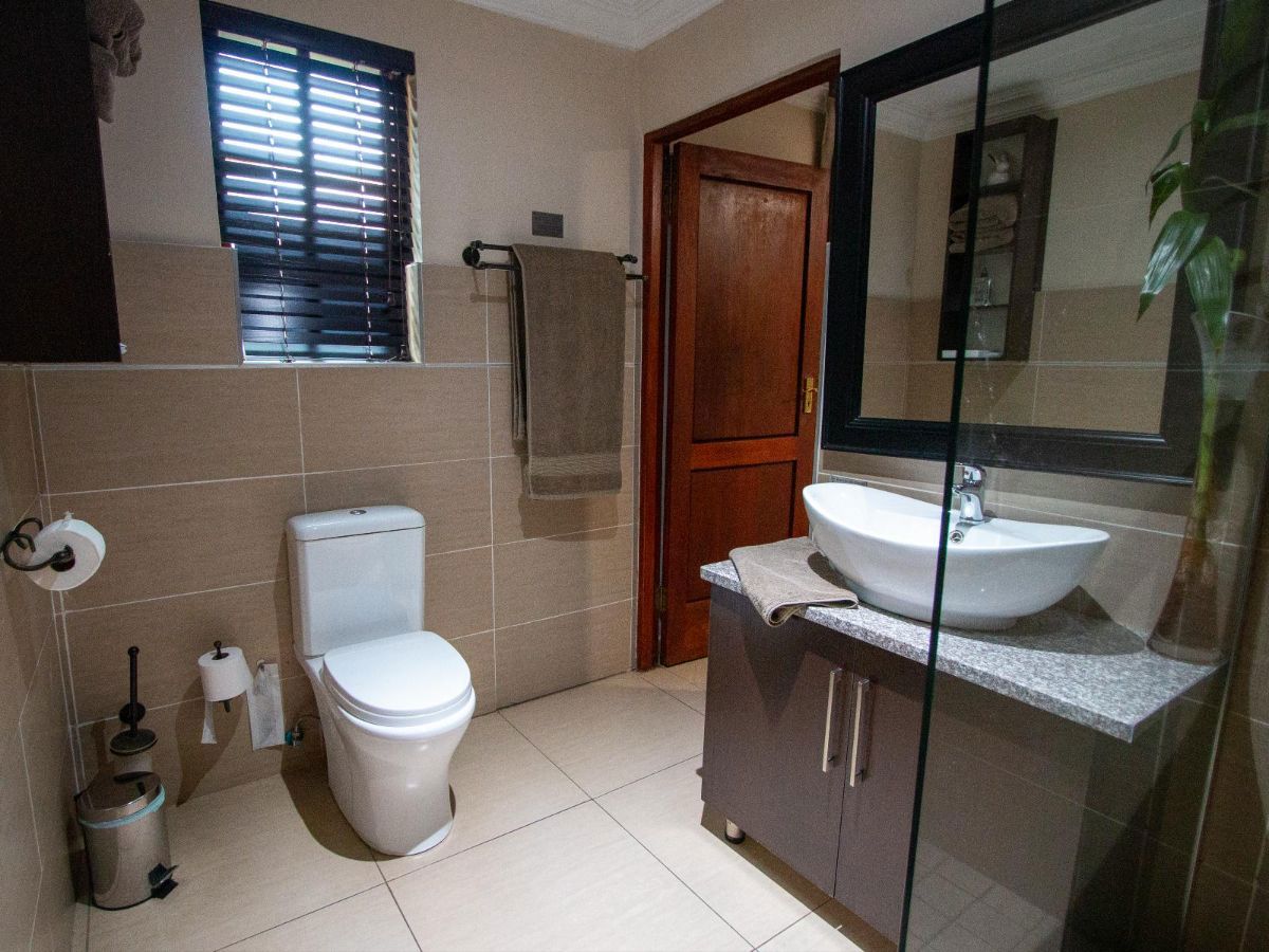 Luxury Self-catering Apartment 3