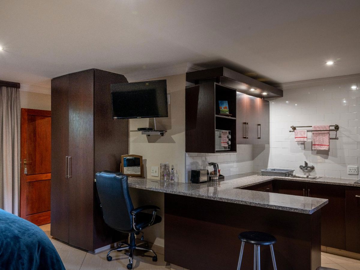 Luxury Self-catering Apartment 5