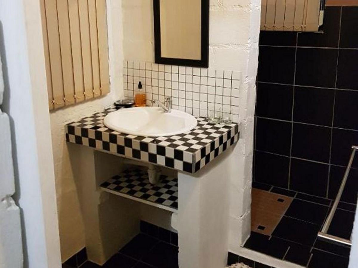 Zebra Cottage 2
