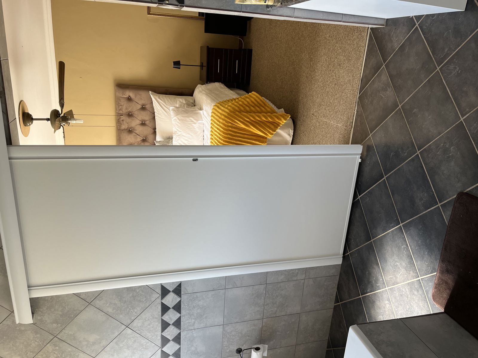 Double Room with an interleading bathroom 4